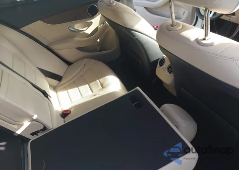 2019 Mercedes-Benz C 300 from USA, damaged, VIN WDDWF8DB4KR515140